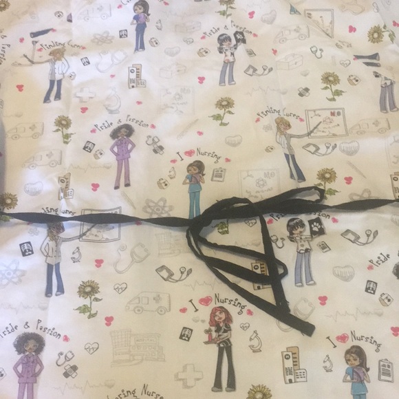 Uniform Advantage Scrub Printed Top Small - Picture 7 of 8